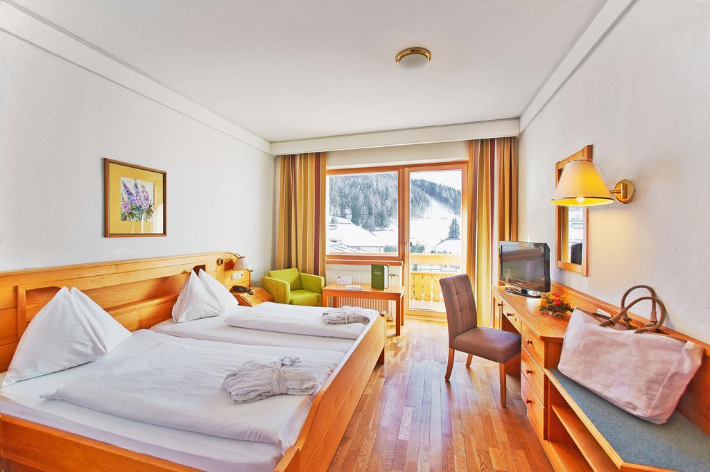 Hotel Nockresort Bad Kleinkirchheim Exterior photo